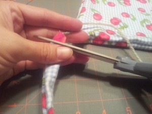 drawstring - cut ribbon