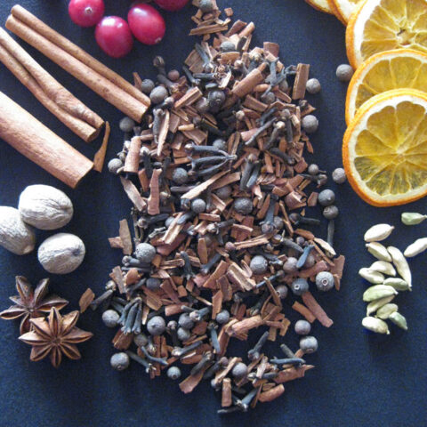 Homemade Mulling Spices - scent your holiday with the warmth of the season