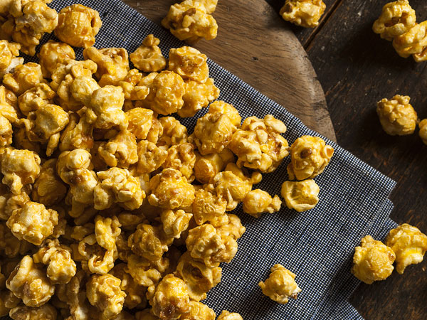 Homemade Caramel Corn - with all-natural ingredients and WITHOUT any of the junk :)
