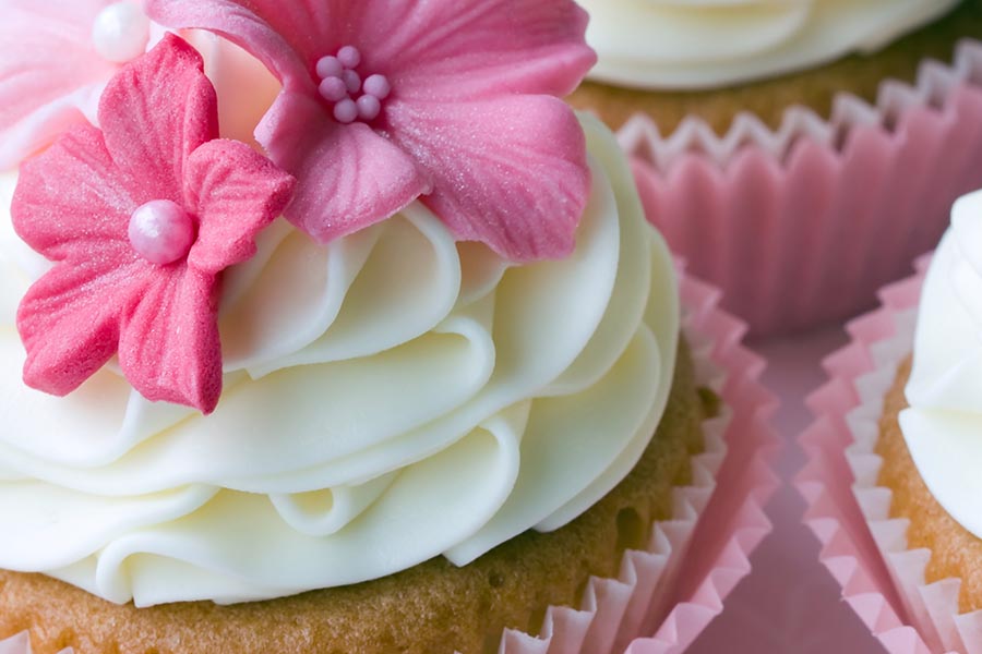 Make your own additive-free homemade cake mix! Whip up cakes and cupcakes in minutes, just like a boxed mix.