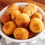 Use your thanksgiving leftovers in a completely new (delicious) way! Make Dutch-style croquettes (kroketten), a deep-fried treat.